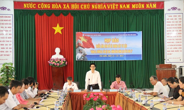 Kiên Giang: Expositions de documents sur la souveraineté nationale à Hoang Sa et Truong Sa